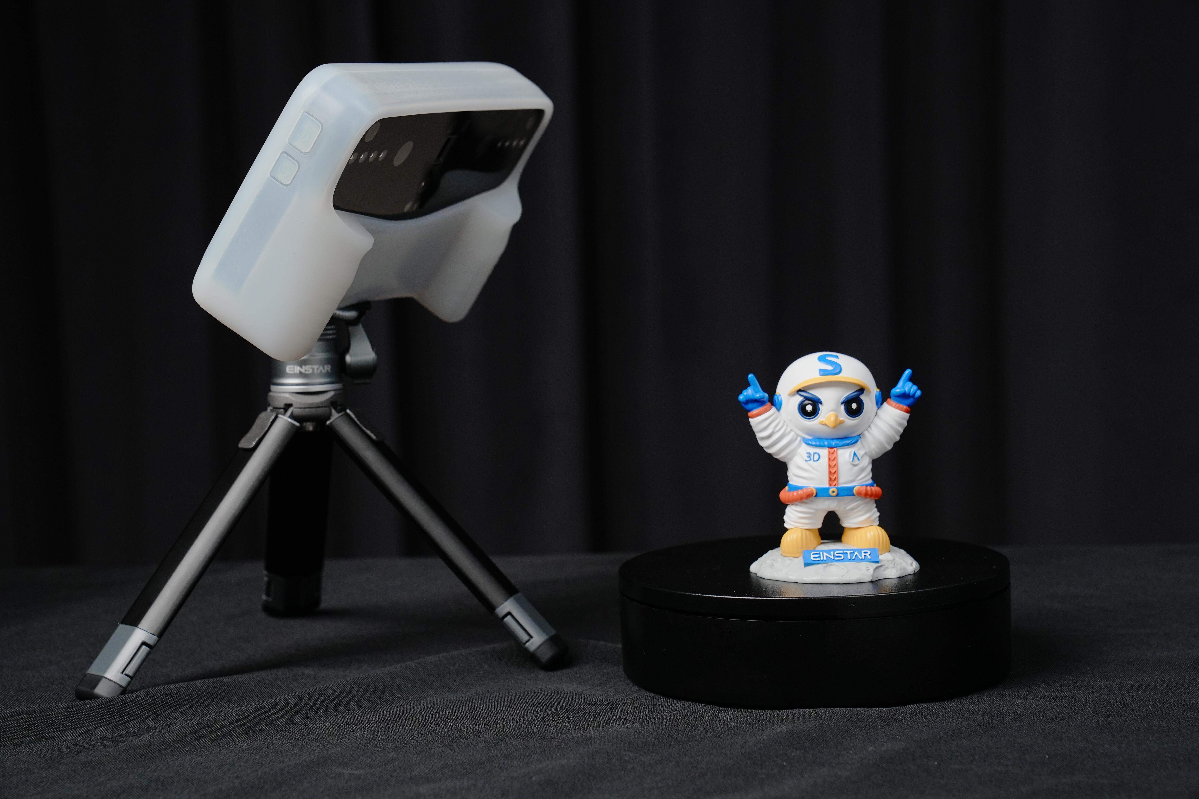 A Closer Look at EINSTAR VEGA: The All-in-One Scanner for Creative Minds
