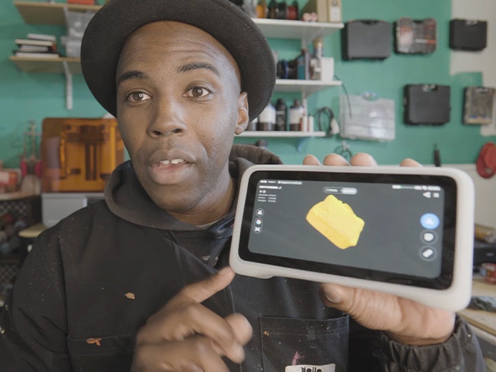 I am Detour showcasing object 3D scanning with the EINSTAR VEGA scanner