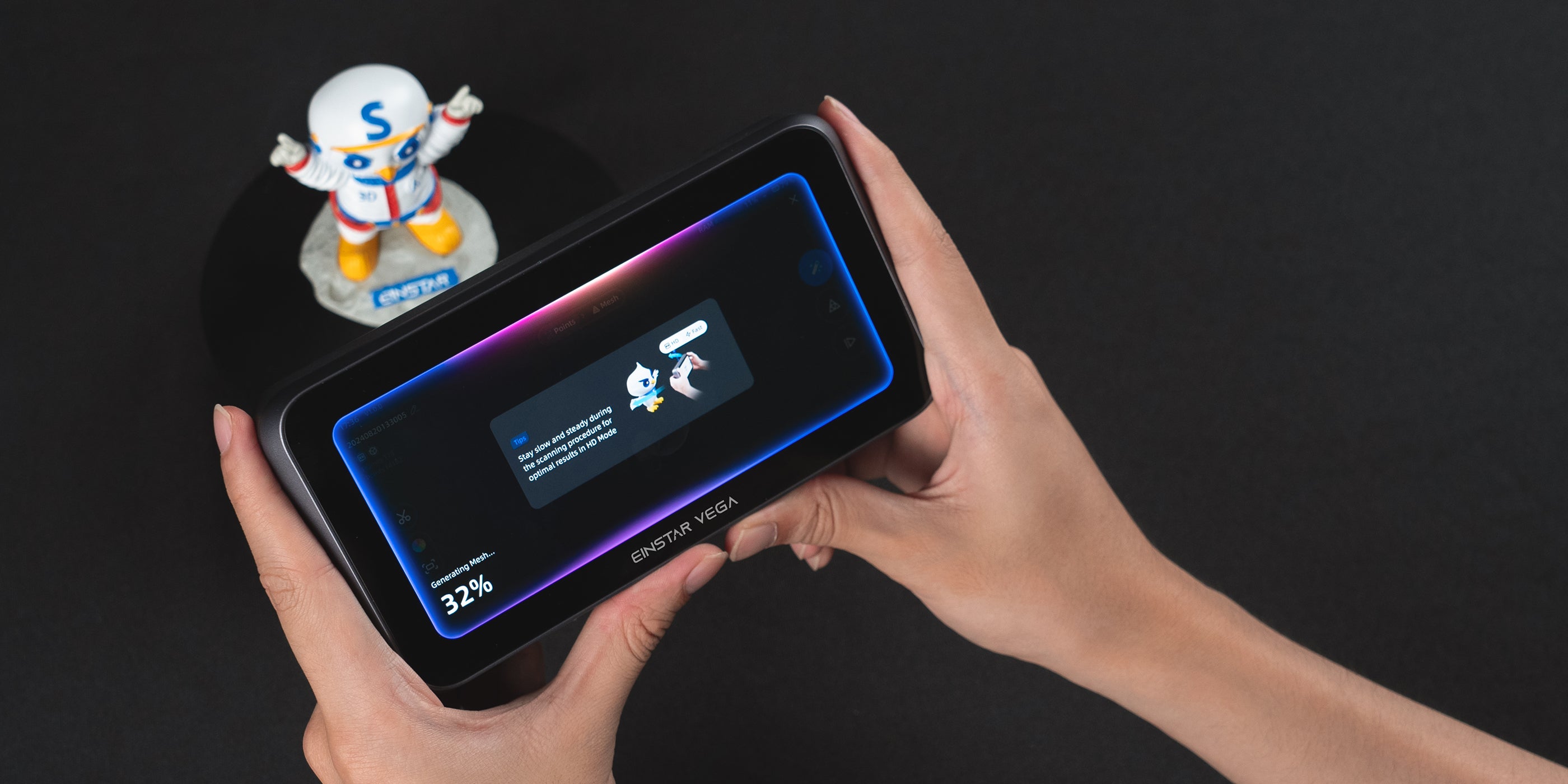 User holding EINSTAR VEGA showing 32% loading. Features 'Beginner-Ready Design', 'One-Click Editing', and automatic settings.
