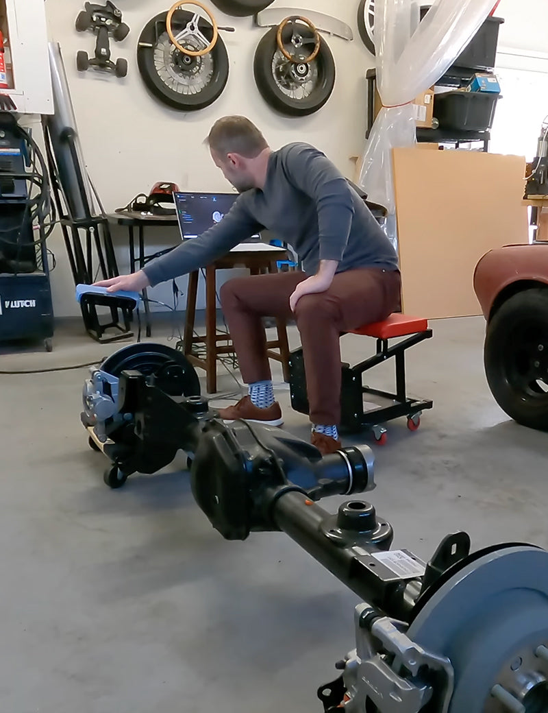 SuperfastMatt using the EINSTAR 3D scanner to scan car parts