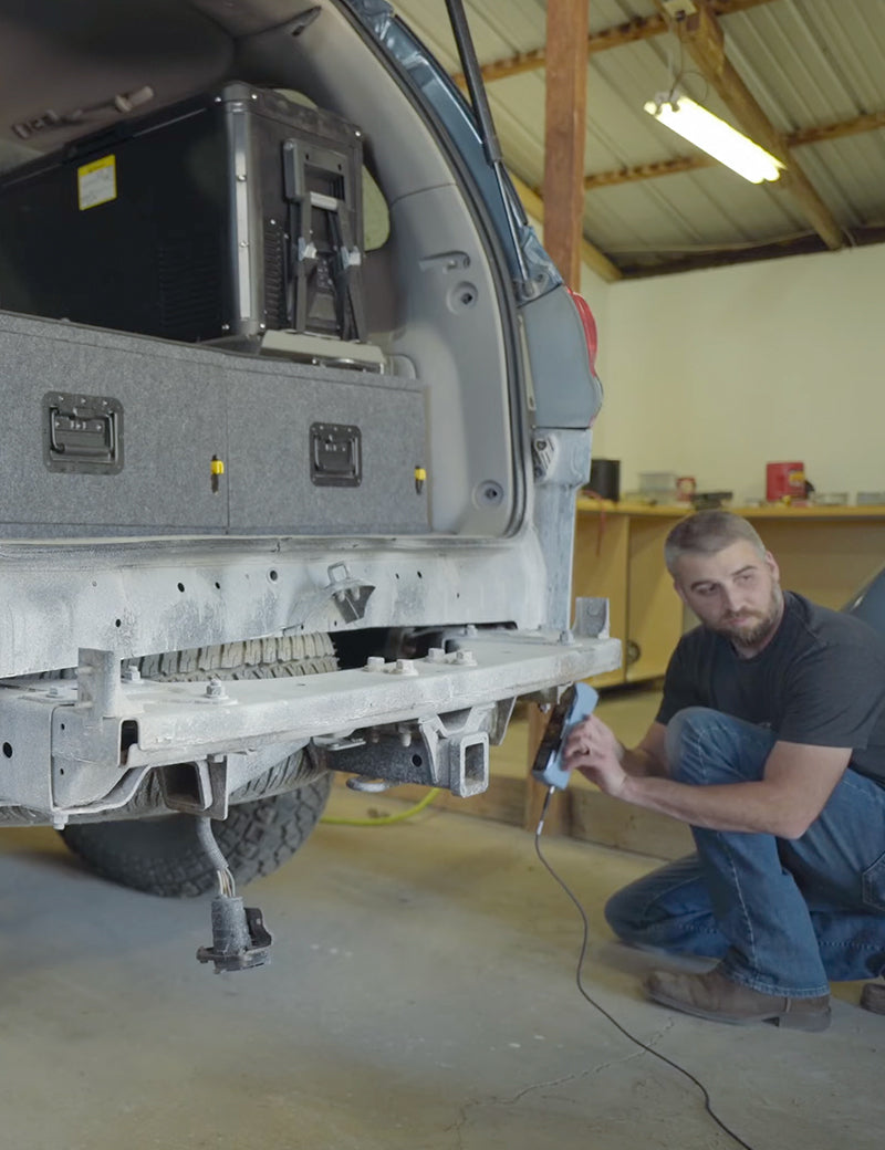 The Adventurous Mind 3D scanning car parts with the EINSTAR scanner