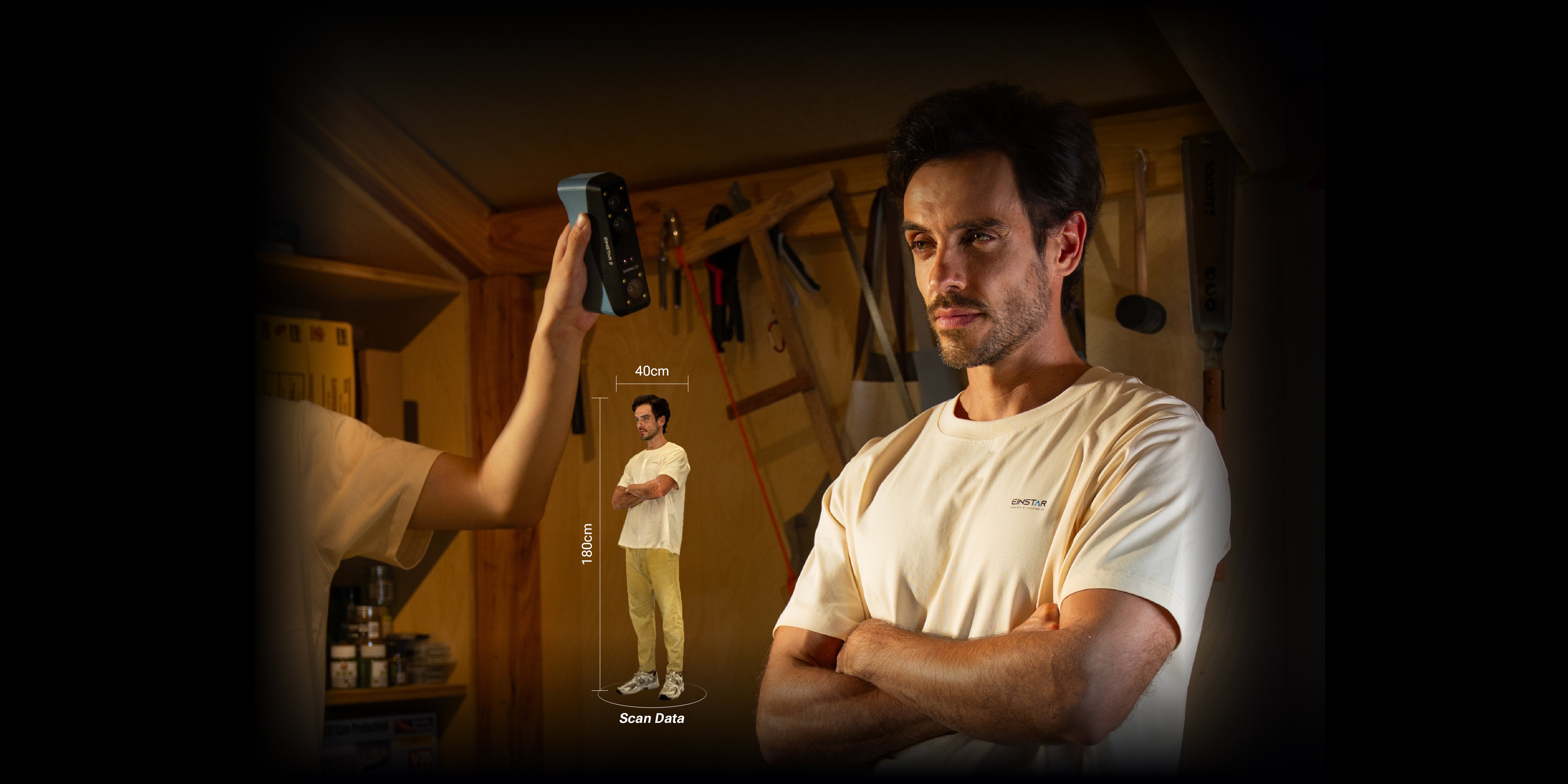 EINSTAR 2 3D scanner scanning a person